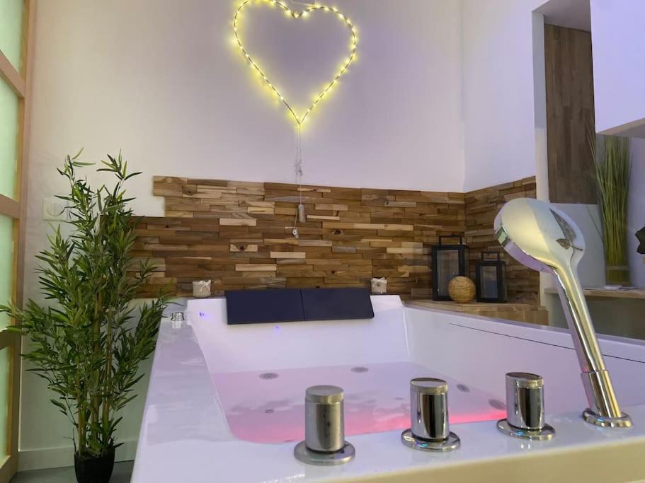 Lover Dose Spa วีเยร์ซง ภายนอก รูปภาพ